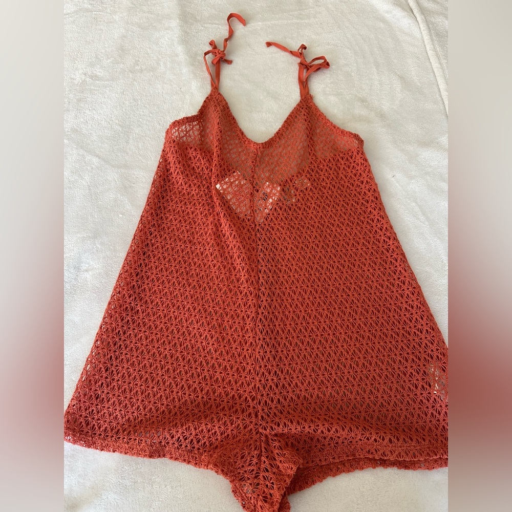 Roxy Orange  Crochet Lace Chemise Romper size S
Perfect coverup for summer